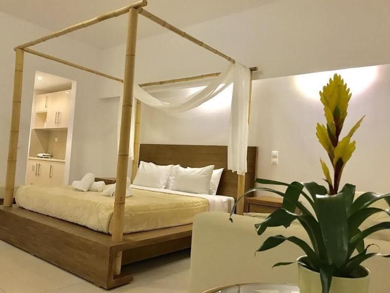 Queen Boutique Suites Mykonos Town Exterior photo