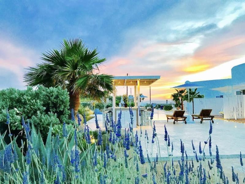 Queen Boutique Suites Mykonos Town Exterior photo