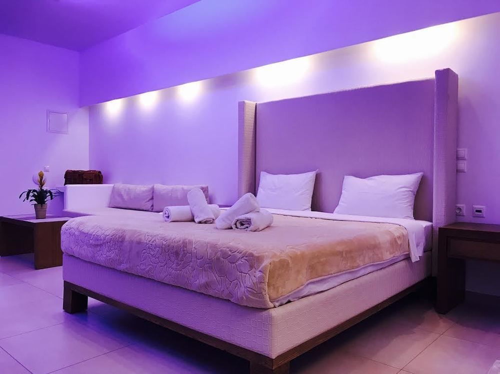 Queen Boutique Suites Mykonos Town Exterior photo