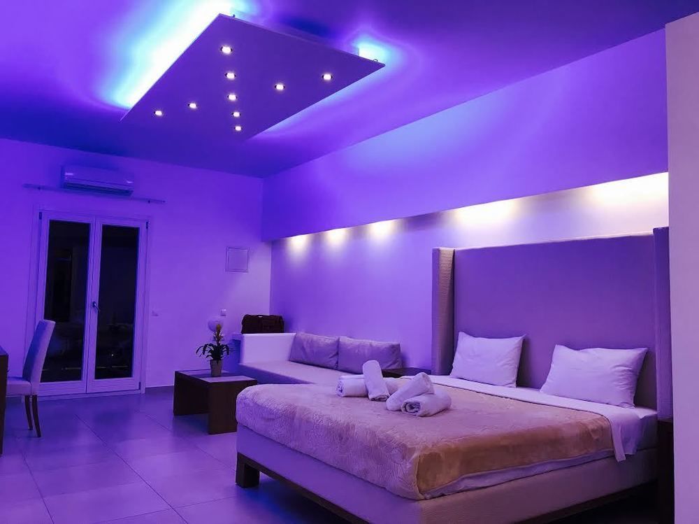 Queen Boutique Suites Mykonos Town Exterior photo